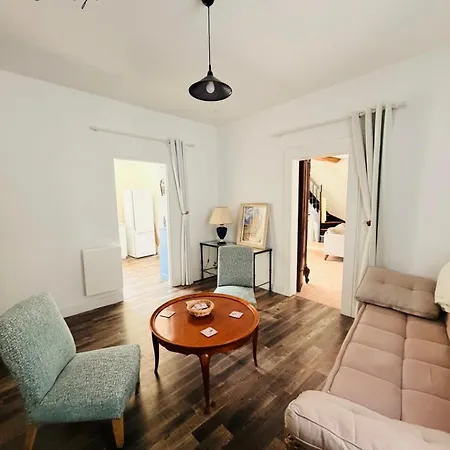 La Jeannot Villa *